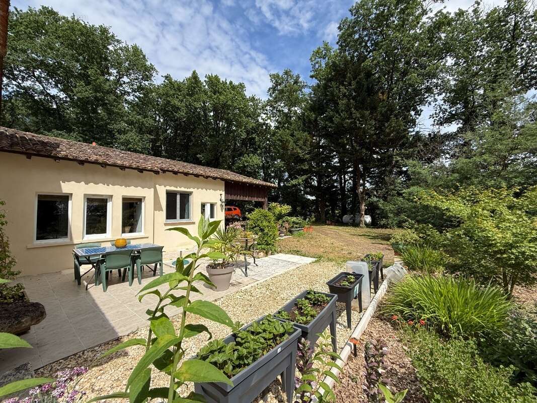 Maison à POMPORT