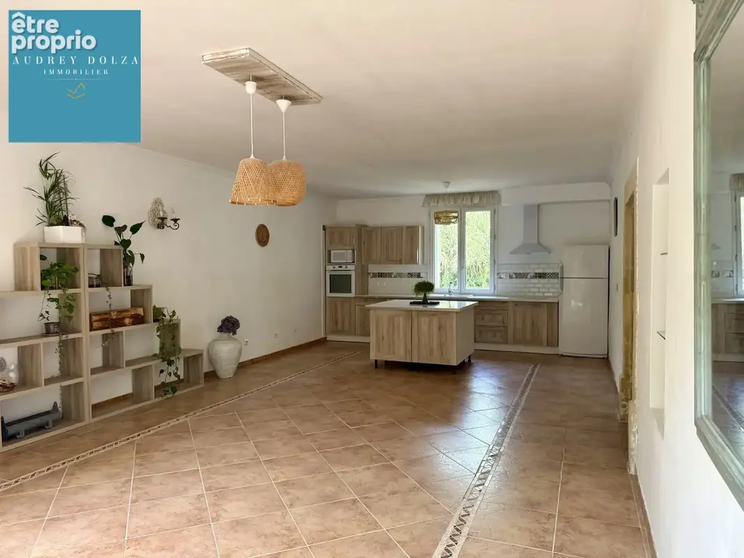 Propriété familiale de 185 m2 de plain-pied avec grandes dépendances - Salon de Provence - 890 000€ FAI - photo 12