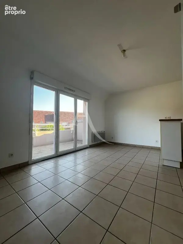 Appartement T2 avec balcon et piscine - Résidence Aquilon à Lux (71100) - photo 5