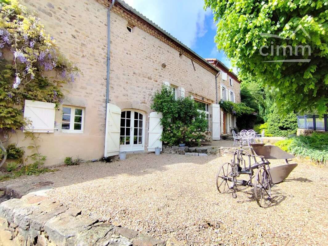 Maison à CUNLHAT
