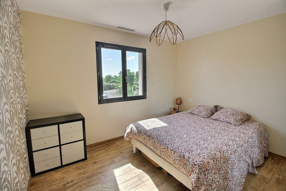 Maison à VIOLS-LE-FORT