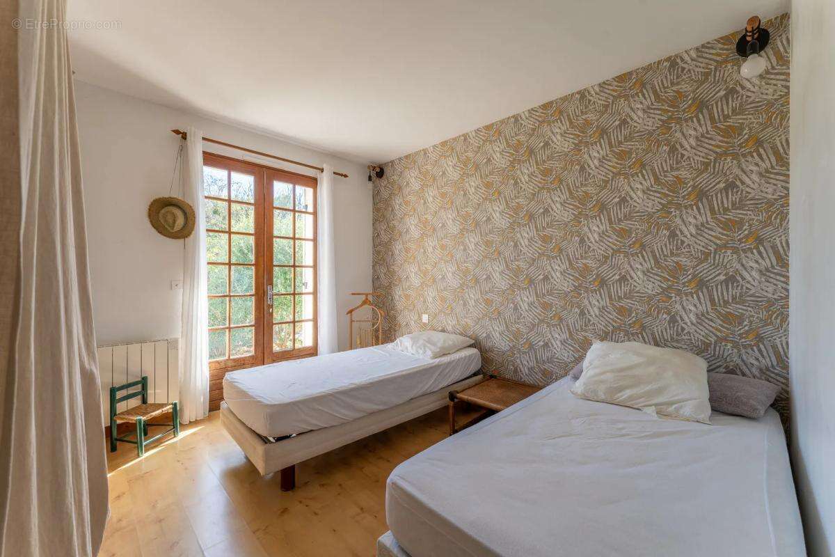 Maison à SAINT-MARTIN-DU-BOIS