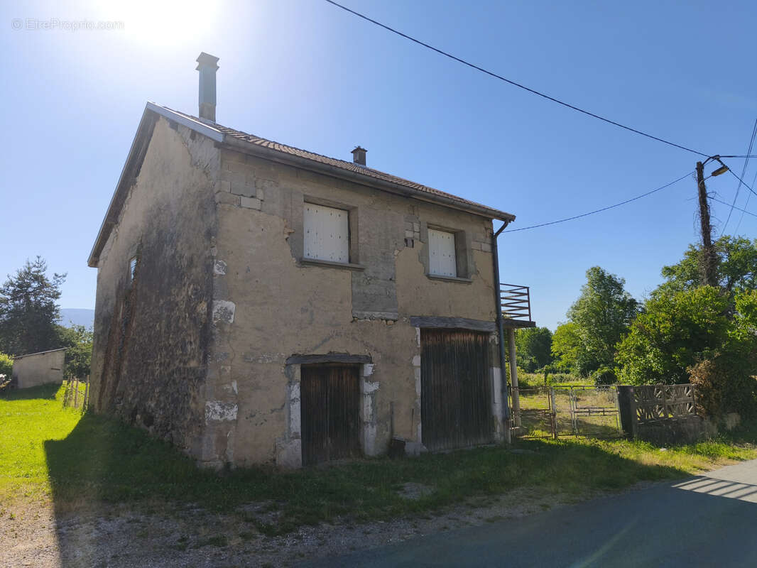 maison avec terrain et garage - photo 16