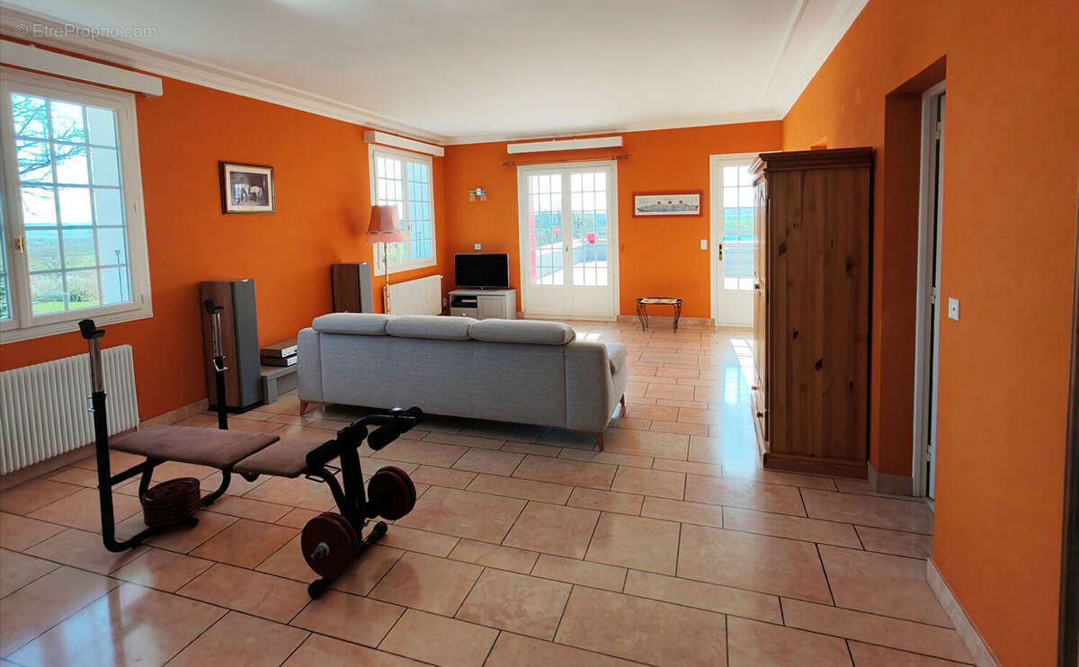 Maison à BARD-LES-EPOISSES