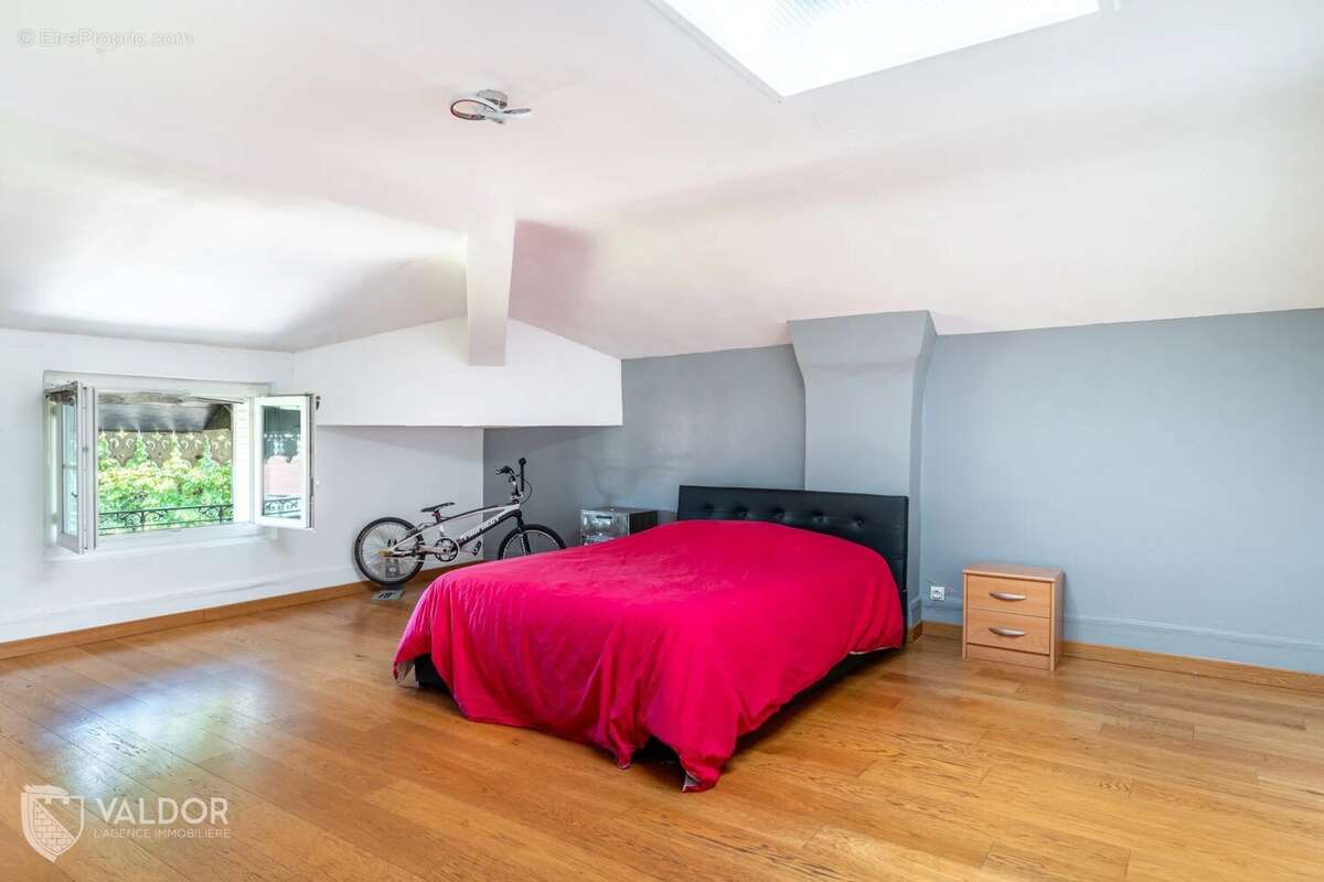 Maison à SATHONAY-CAMP