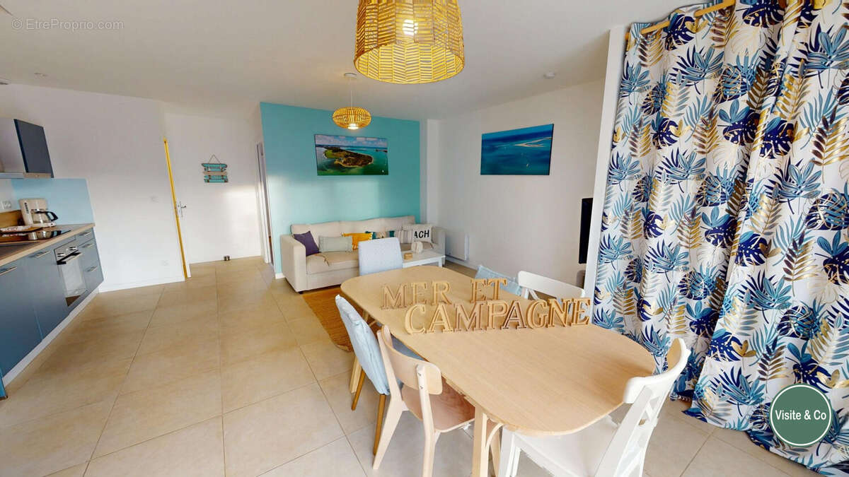 Maison à BREVILLE-LES-MONTS