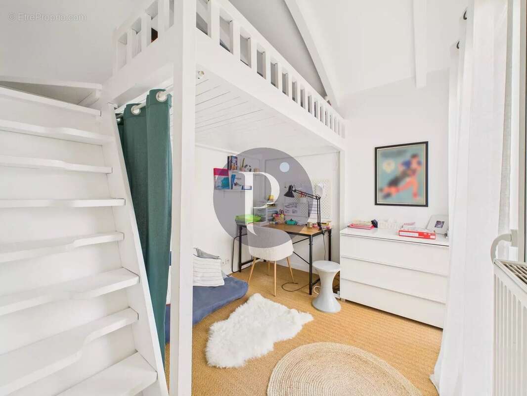 Maison à VERRIERES-LE-BUISSON