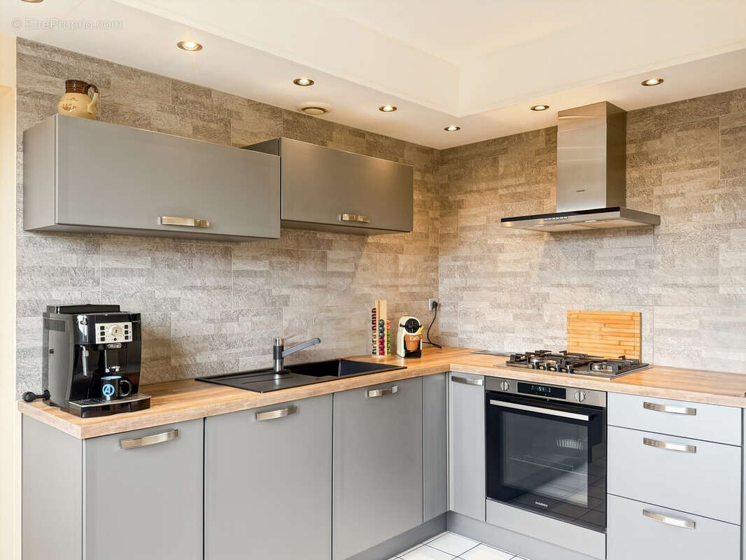 Maison 123 m² à Saint-Nicolas-D'aliermont  - photo 4