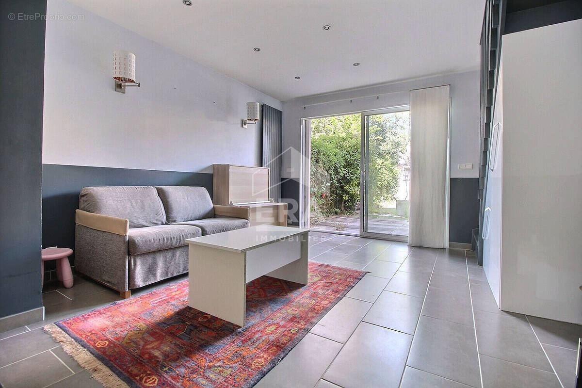 Maison à VILLENEUVE-LA-GARENNE