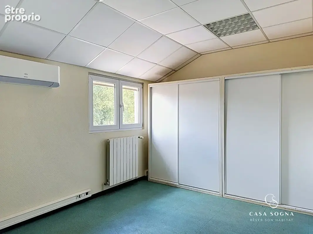 Local d'activité/industriel - 1000 m² - Saint-Étienne-des-Oullières - photo 9