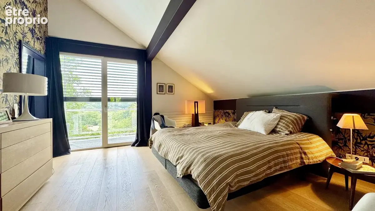 Villa d'architecte de 300 m² avec piscine et jardin de 1100 m², au calme absolu - photo 17
