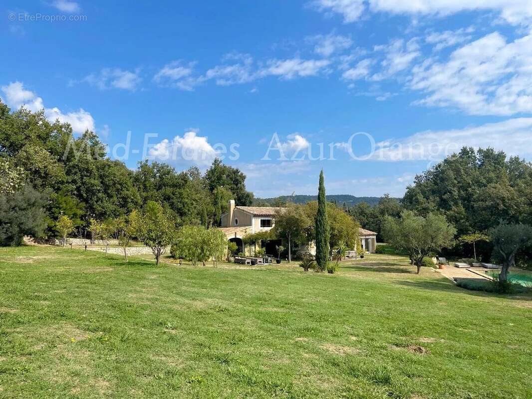 Maison à LA GARDE-FREINET