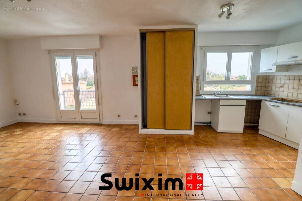 Appartement à PAREMPUYRE