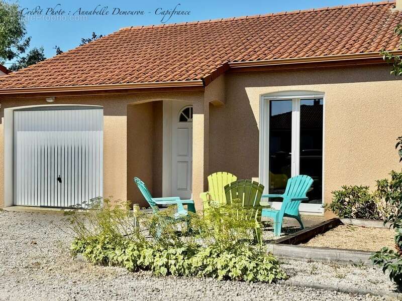 Maison plain-pied 4 chambres - jardin - garage - saint-bonnet-près-riom (63200) - photo 22