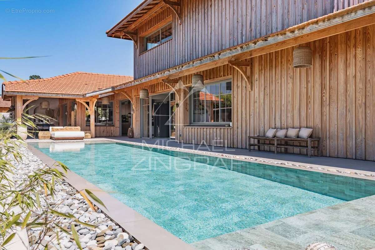 Maison à MIOS