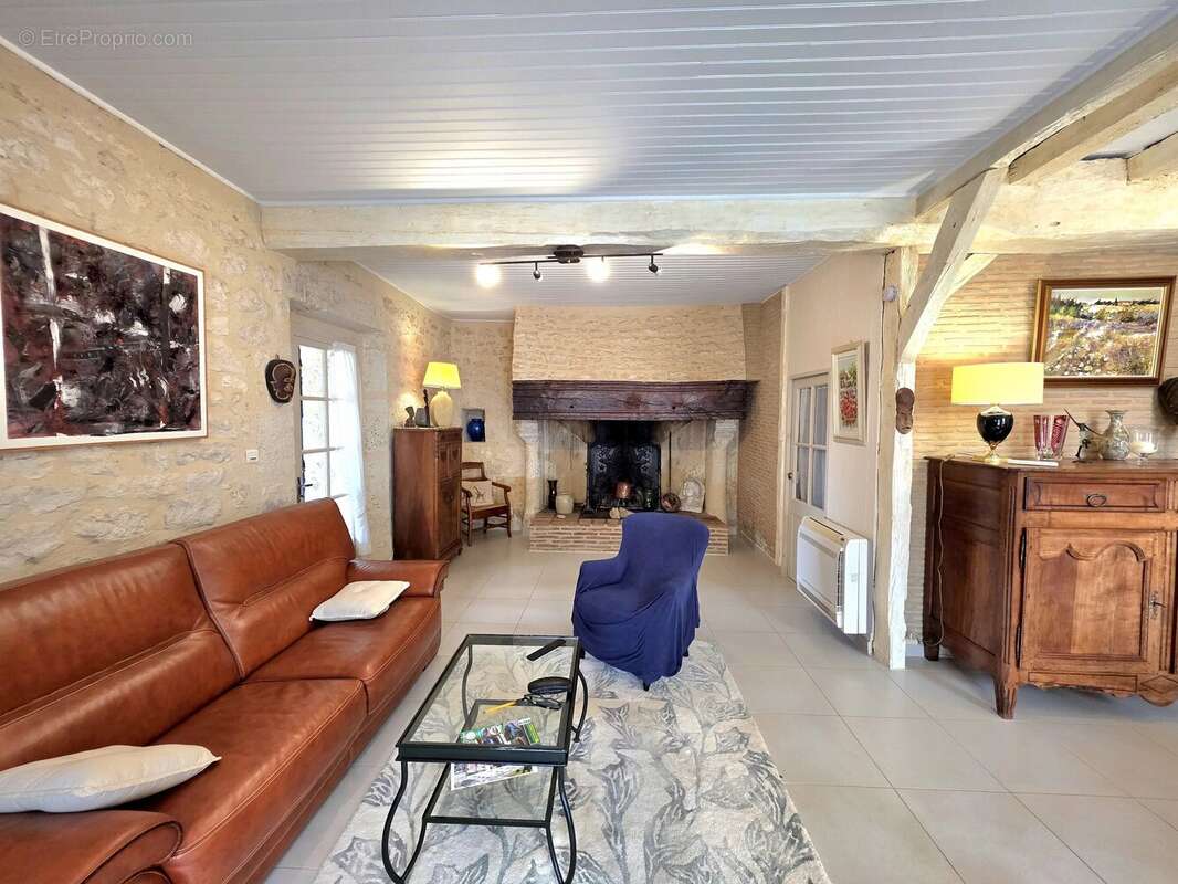 Appartement à RAZAC-DE-SAUSSIGNAC