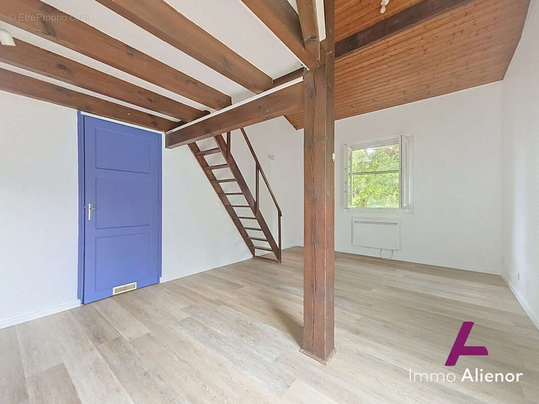 Appartement 38 m² à Hostens  - photo 2