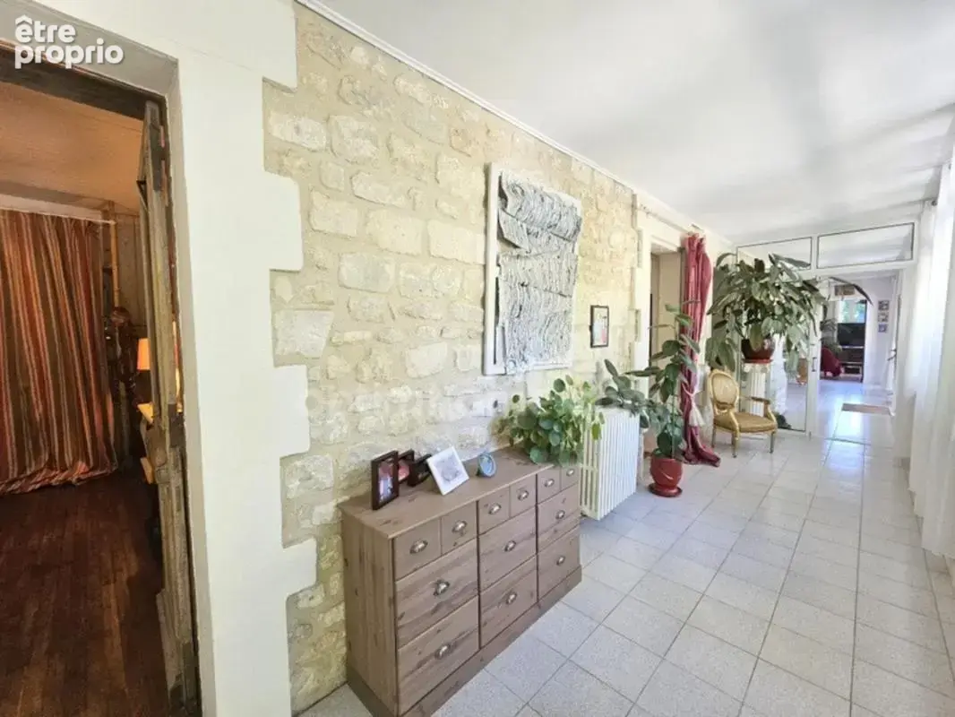 Coup de cœur à Nersac — Demeure de charme de 244 m² et 5 chambres, aux prestations haut de gamme. 10 pièces NERSAC (16) - photo 8