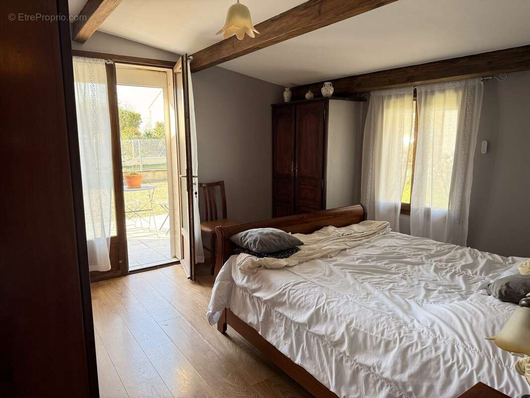 Maison à MORTAGNE-SUR-GIRONDE