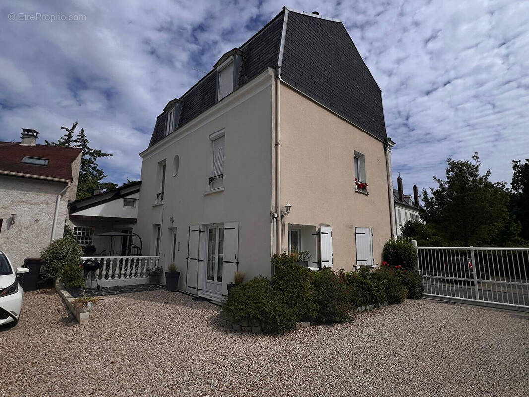Appartement à VILLENOY