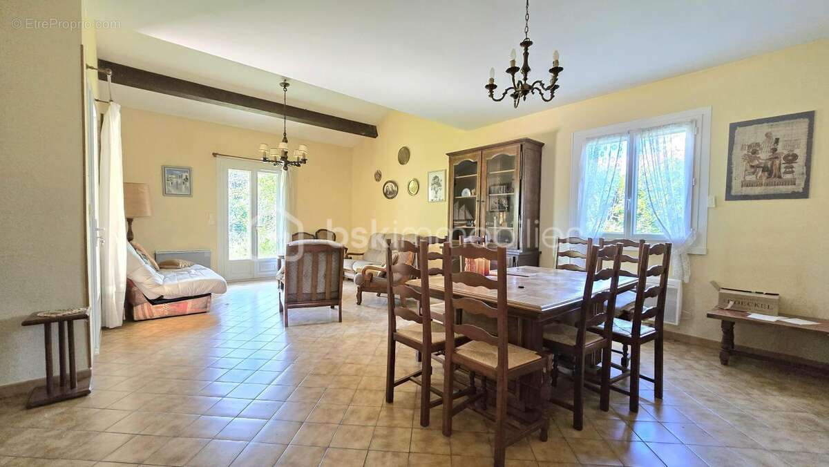 Maison à BAGNOLS-SUR-CEZE