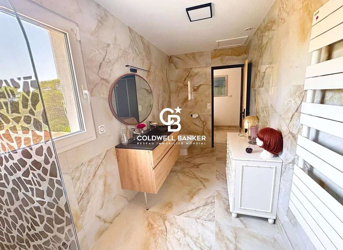 Hauteurs PUGET-SUR-ARGENS – Var est balnéaire Villa de prestige de 245 m² entourée d’un terrain paysager de 5 137 m² - photo 26