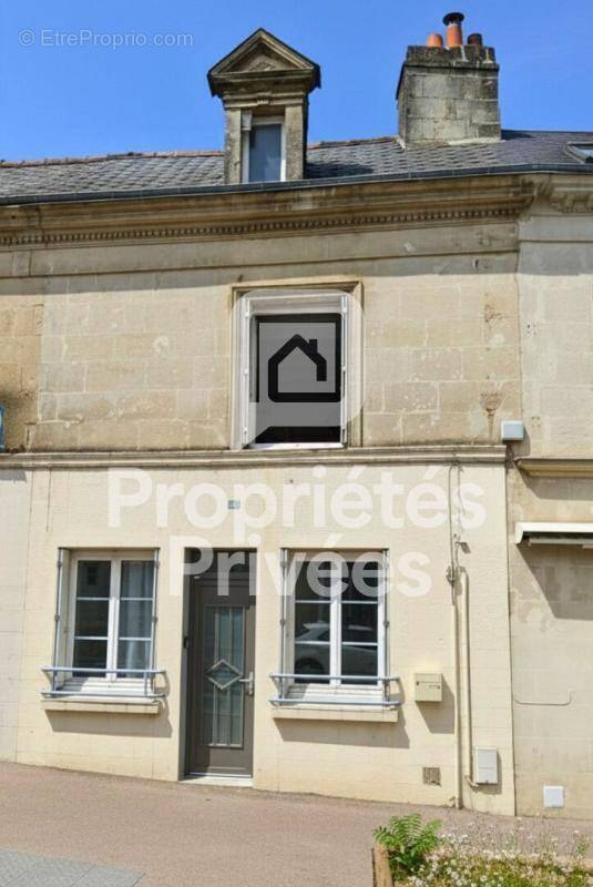 Maison à CHEILLE