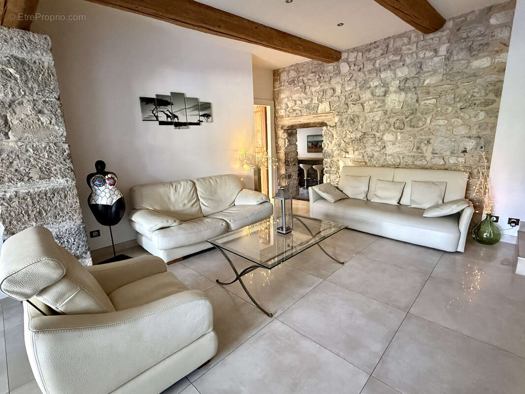 Maison à LES MATELLES