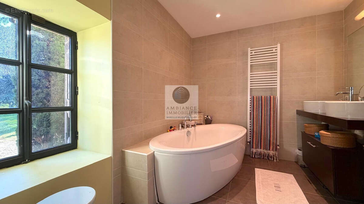 Maison à ETOILE-SUR-RHONE