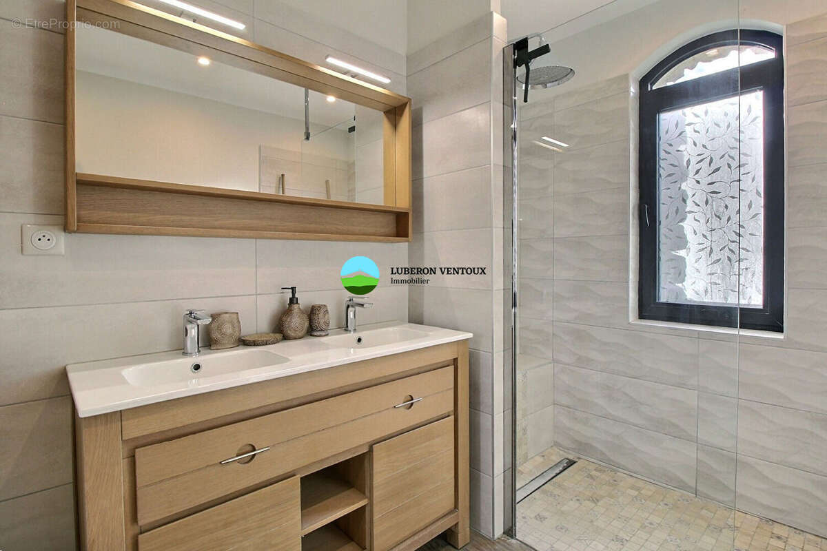 Maison à SAINT-PIERRE-DE-VASSOLS