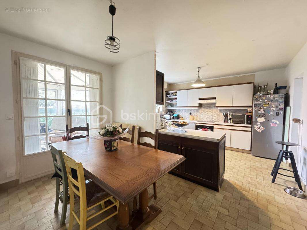 Maison à SAINT-JEAN-DE-BRAYE