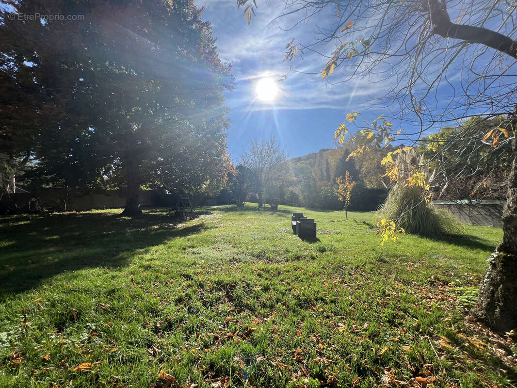 Maison à SAINT-SATUR