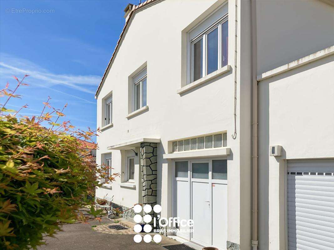 Maison les Sables d'Olonne - 7 pièces - 187m2 - photo 10