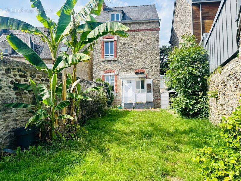 Maison à LAVAL