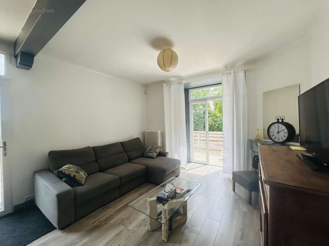 Maison 98 m² à Villeneuve-Sur-Yonne  - photo 3
