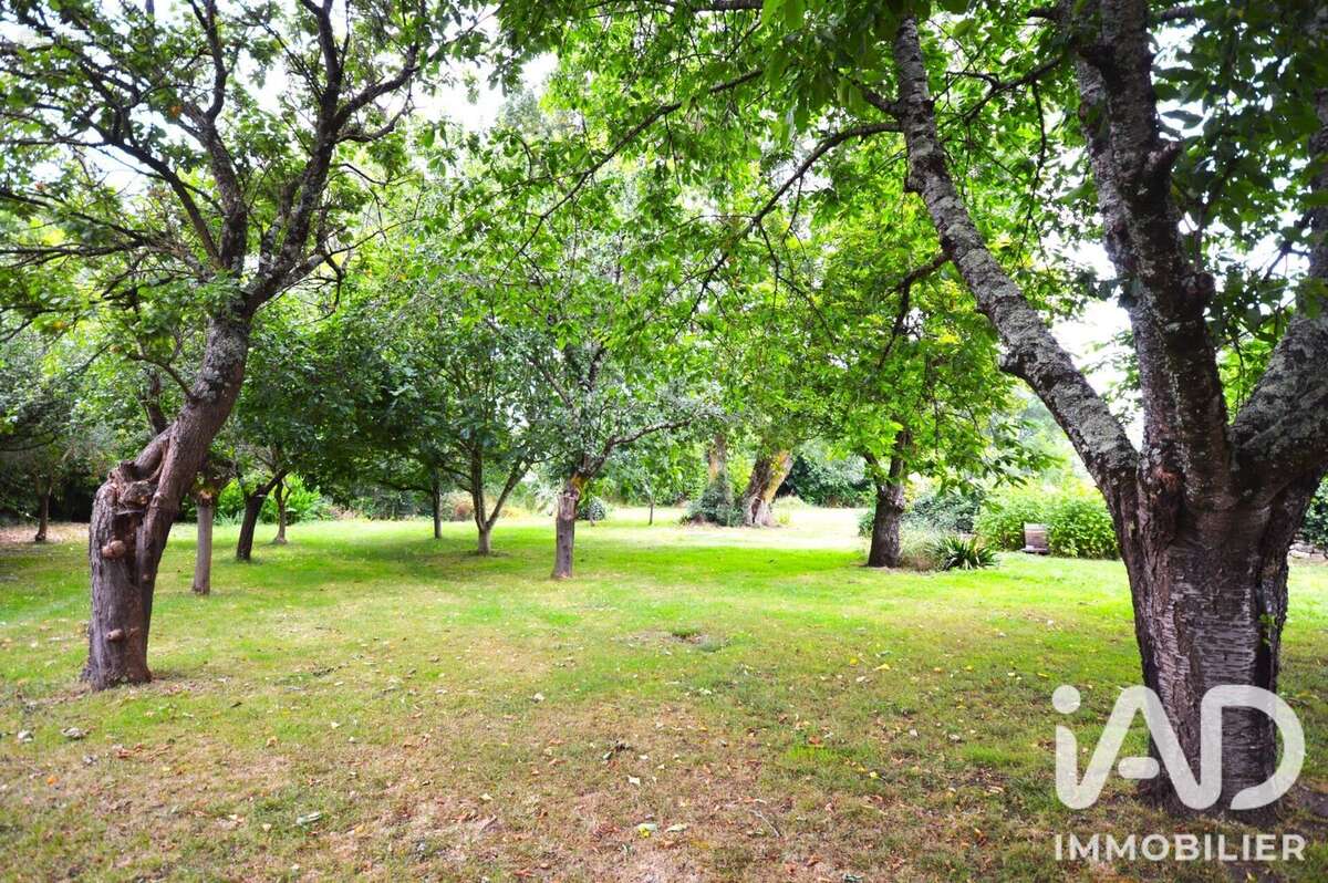 Maison 272 m² à Corme-Ecluse  - photo 6