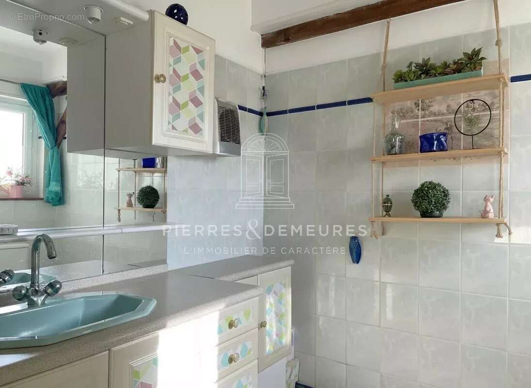 Maison à SAINT-BONNET-TRONCAIS