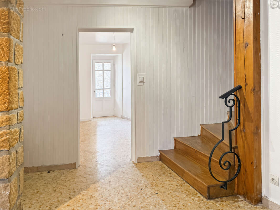 Maison à ANTRAIGUES-SUR-VOLANE