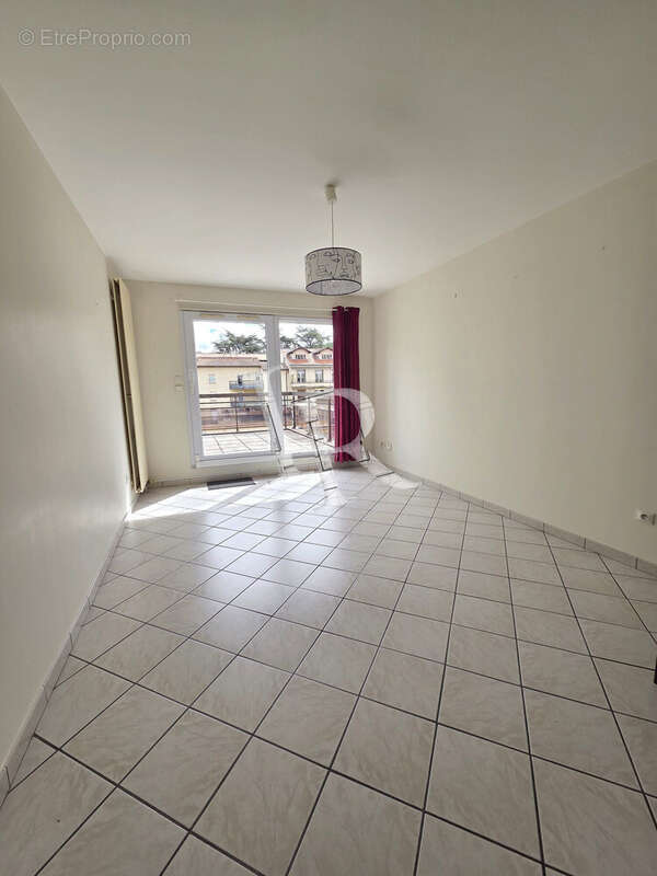 salon séjour - Appartement à LE PUY-EN-VELAY