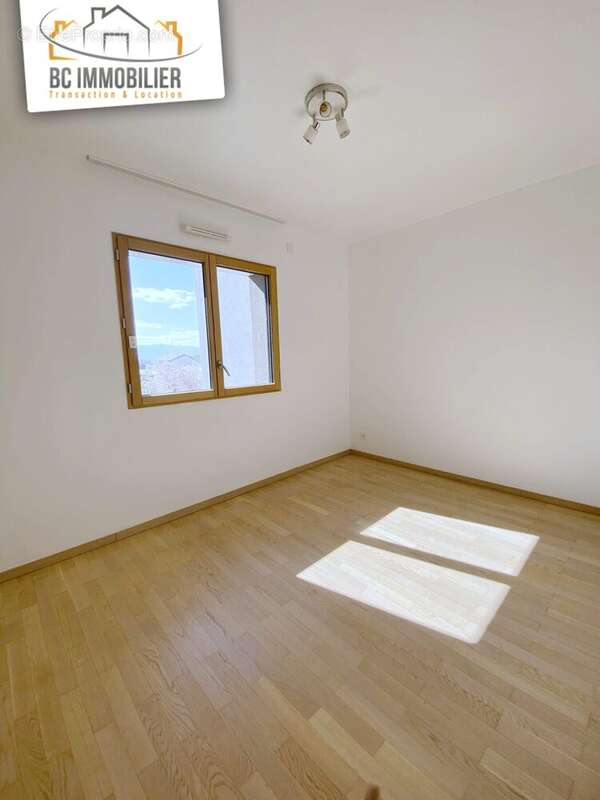 Appartement à PREVESSIN-MOENS