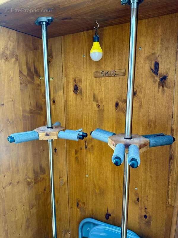   - Appartement à AX-LES-THERMES