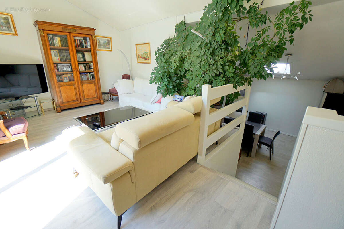 Maison à MEZIERES-SUR-SEINE