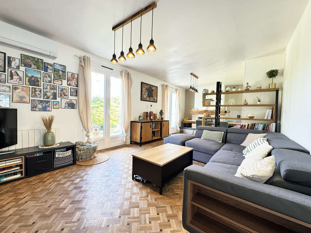 Maison à BARBEZIEUX-SAINT-HILAIRE