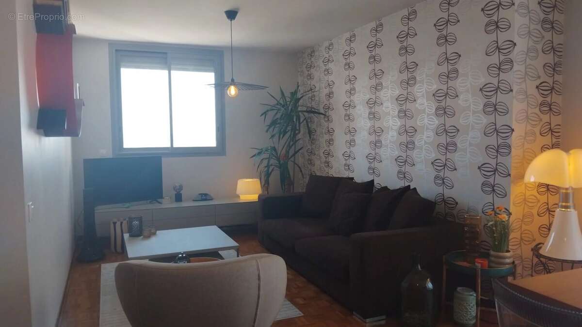 Appartement à MARSEILLE-9E