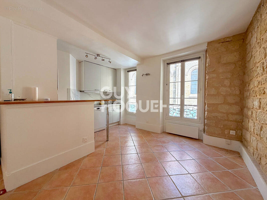 Appartement à PARIS-20E