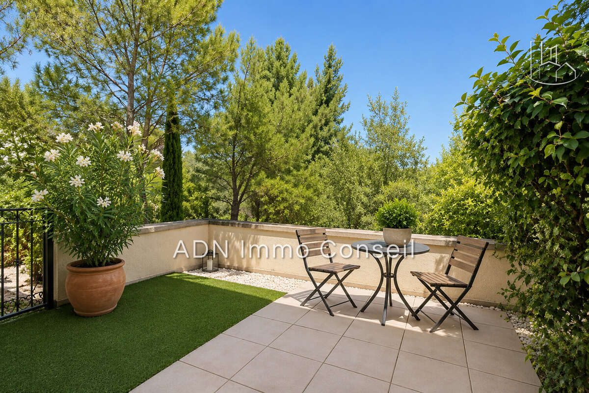 Appartement à MALLEMORT