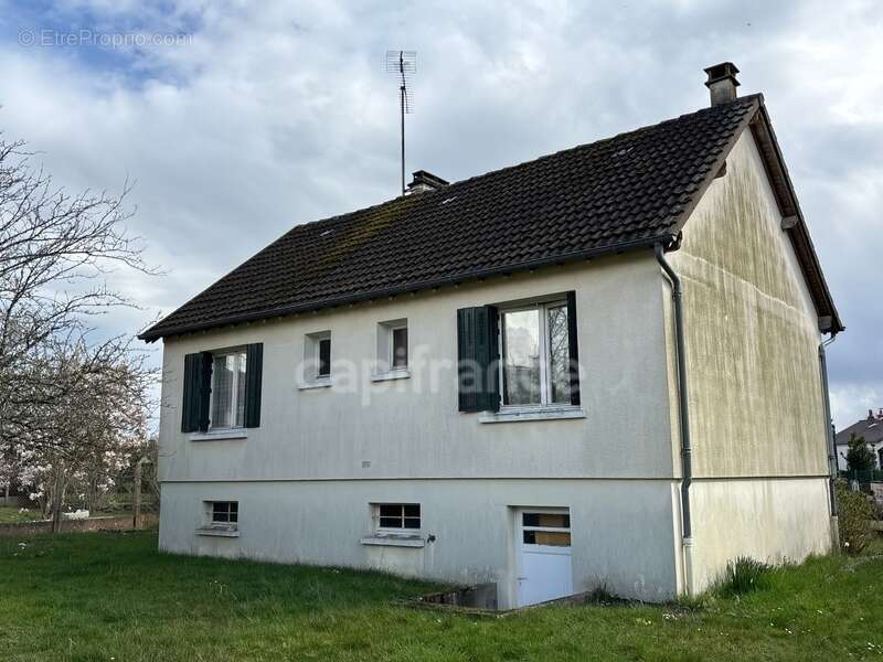Maison à BLENEAU