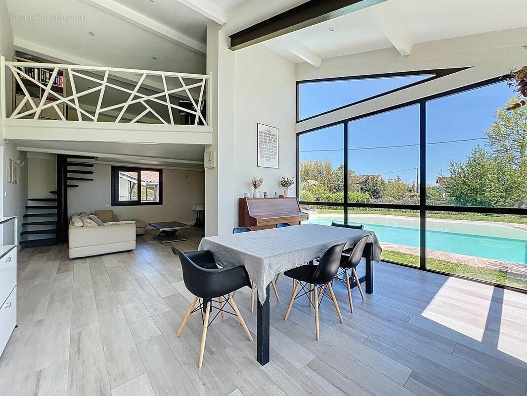 Photo 1 - Maison à LA SALVETAT-SAINT-GILLES