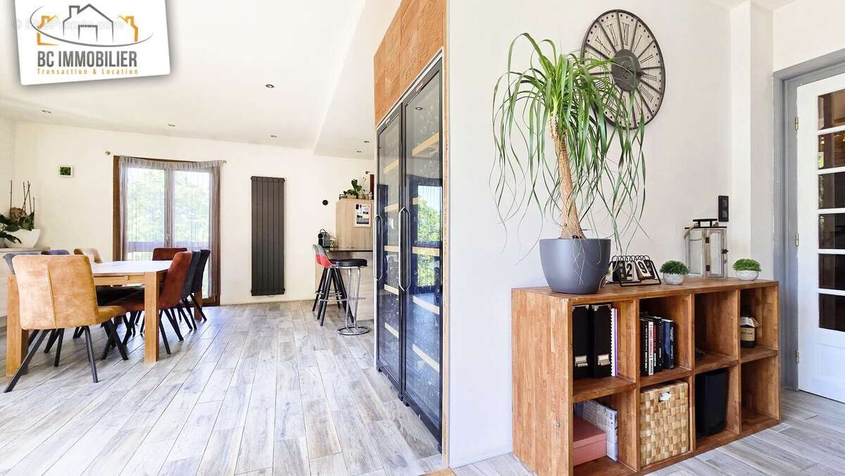 Appartement 143 m² à Prevessin-Moens  - photo 3