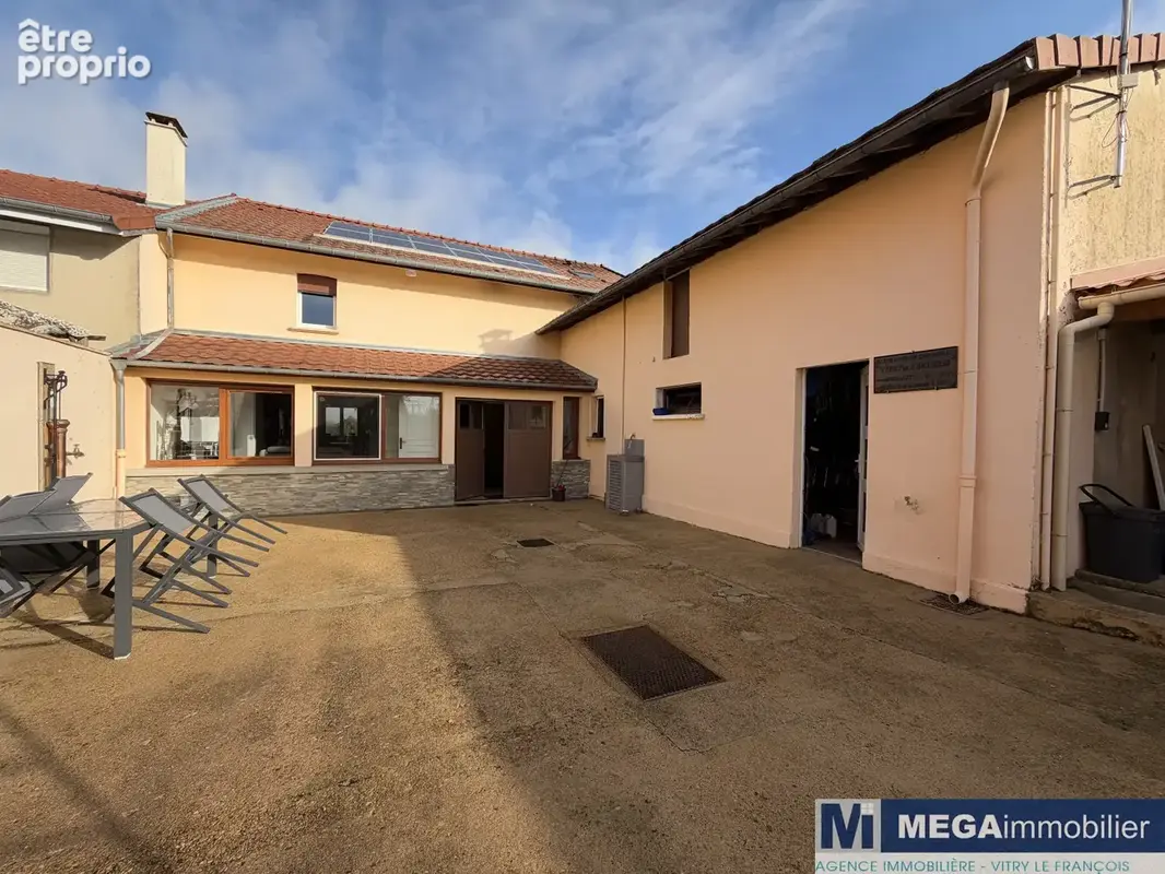 Maison à FAVRESSE